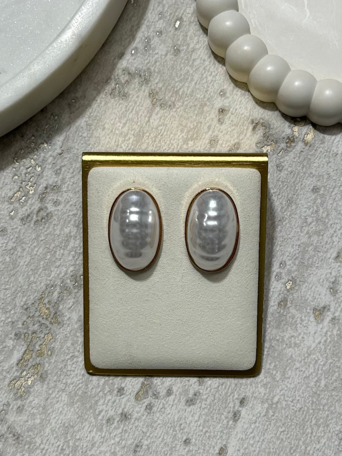 Pearl Oval Earrings