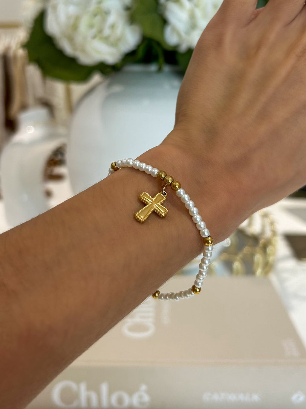 Cross Elasticated Bracelet (2 Colours)