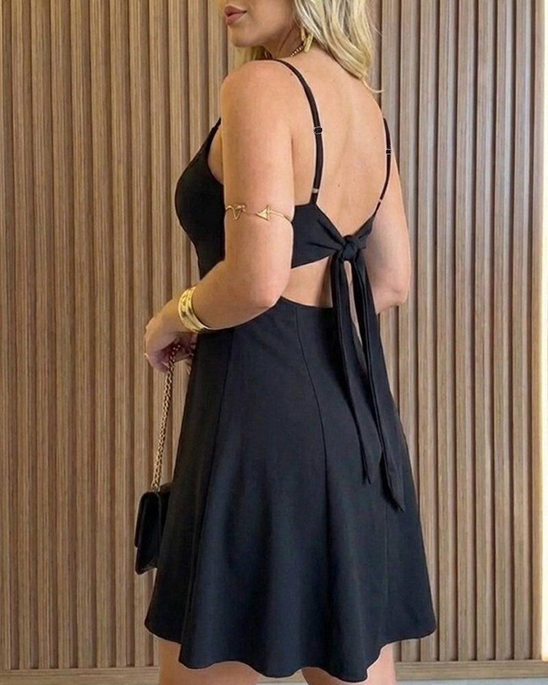 Women's Hollow Out Party Dress Backless Tied Cut Out A-Line Dress Sleeveless Cami Sundress with Pockets