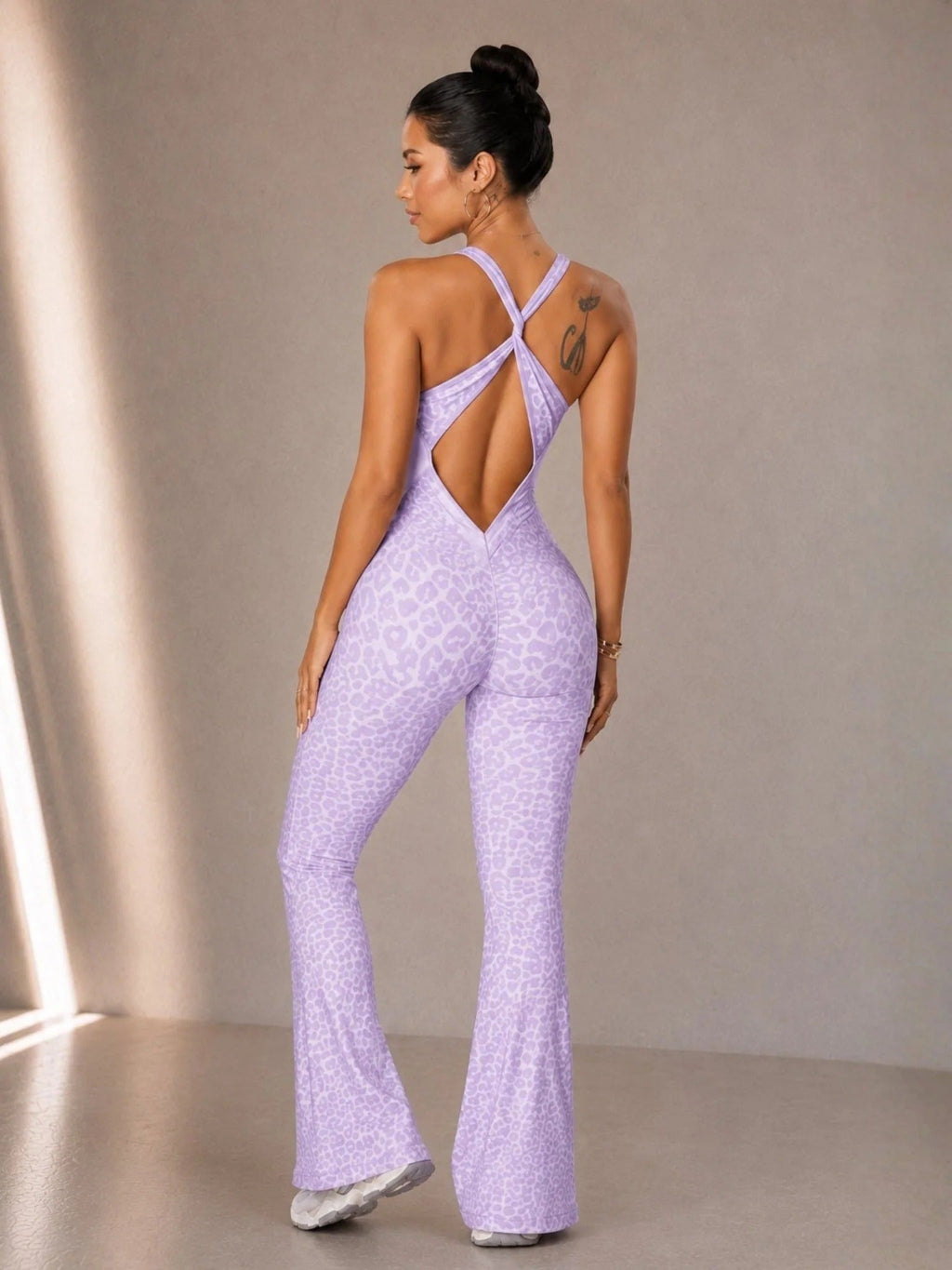 Women's Leopard Print Yoga Jumpsuit, Cross Strap Design, Long Sleeve Slim Fit, Casual Fashion for All Seasons, Comfortable Wear at Home