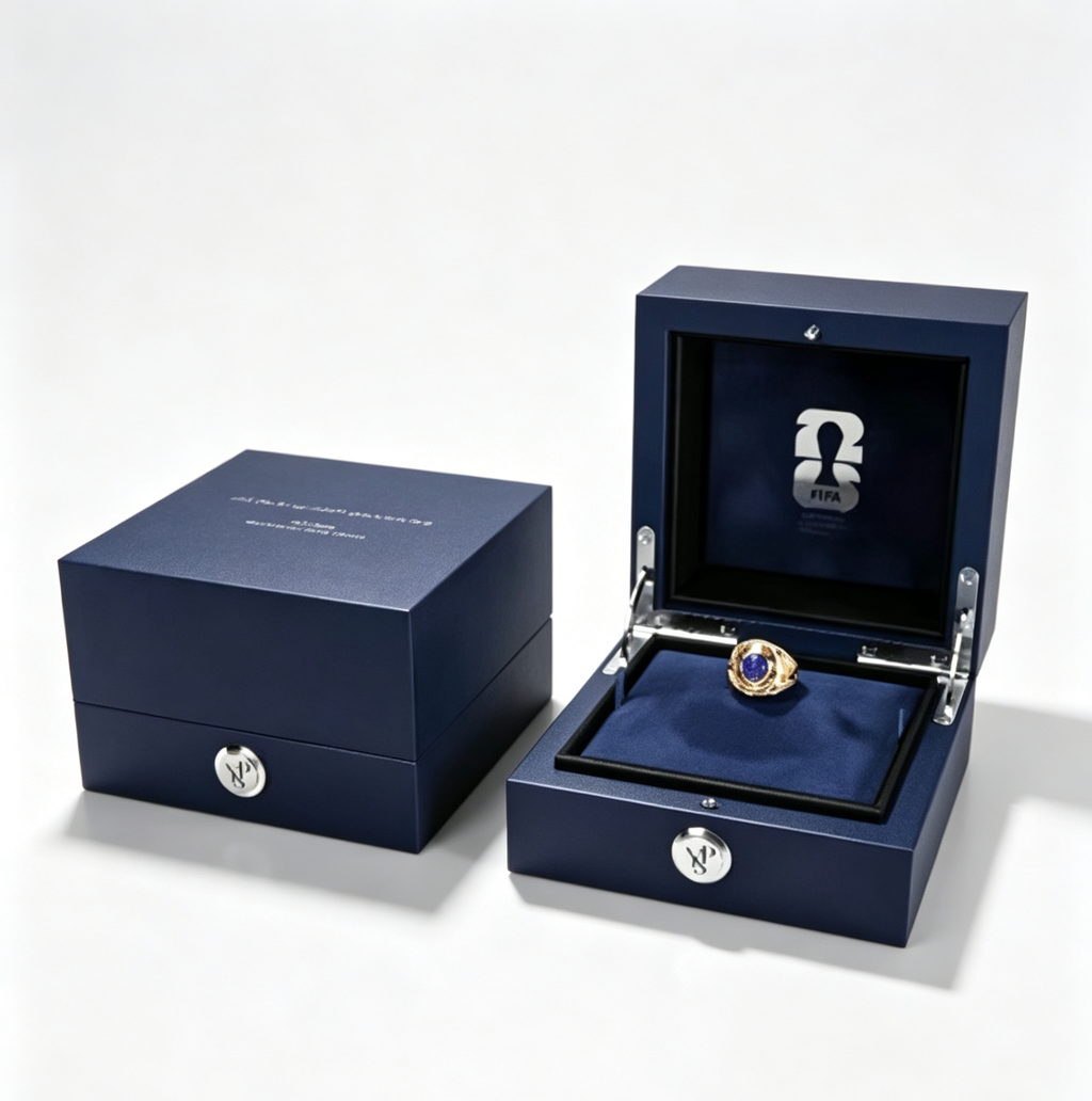 🏆⚽🔥 Crafted from copper alloy, the first-ever commemorative World Cup championship ring, featuring exquisite craftsmanship—a must-have collectible for soccer fans