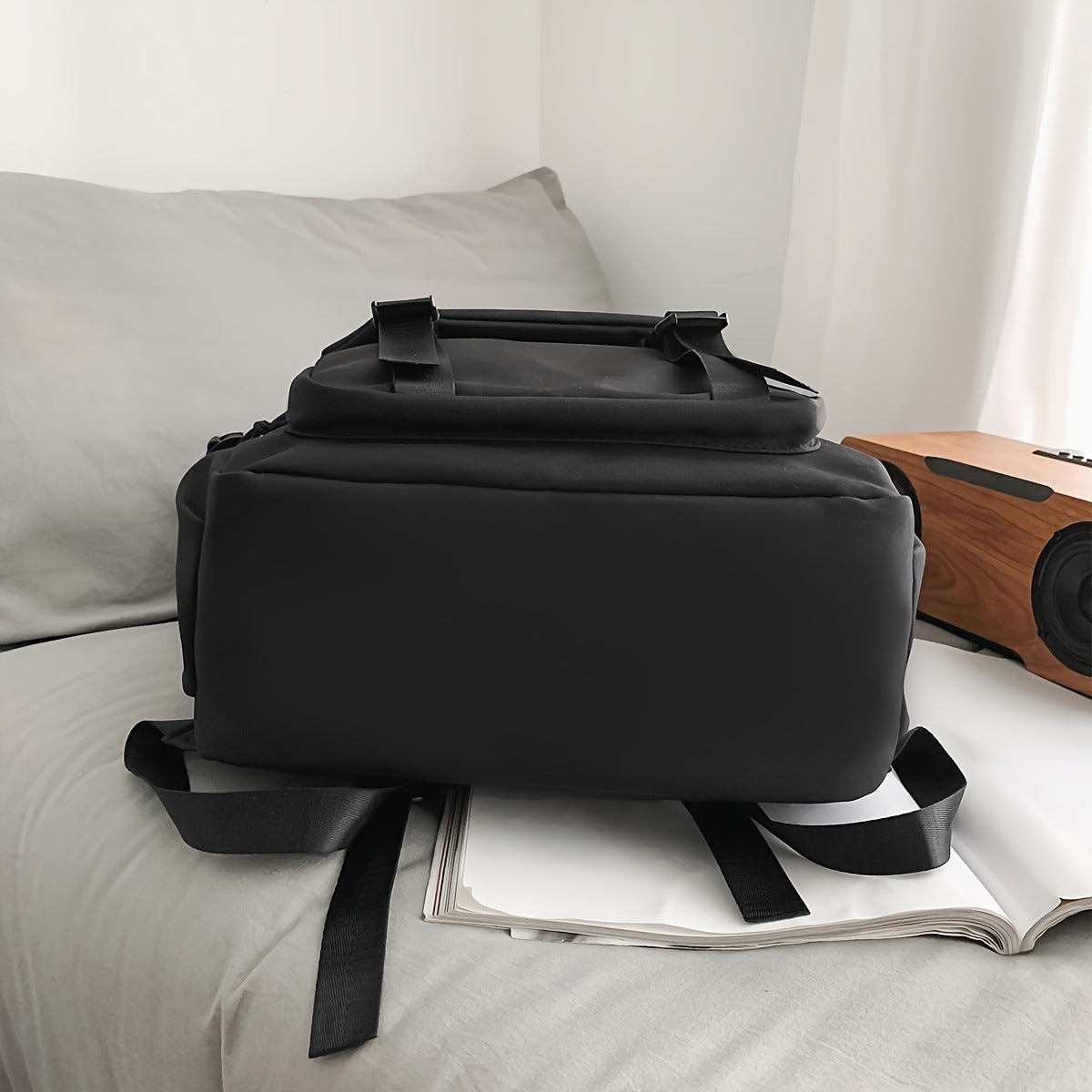2026 New CR7 Large-Capacity Backpack for Commuting, Business Trips, and Outdoor Activities