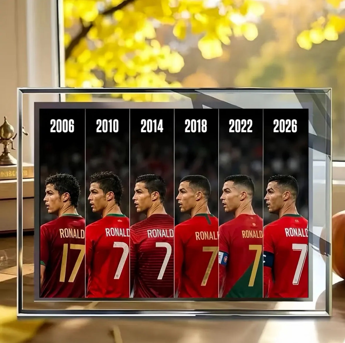Cristiano Ronaldo 2006–2026 Career Crystal Photo Frame—Desktop Decoration and Commemorative Gift