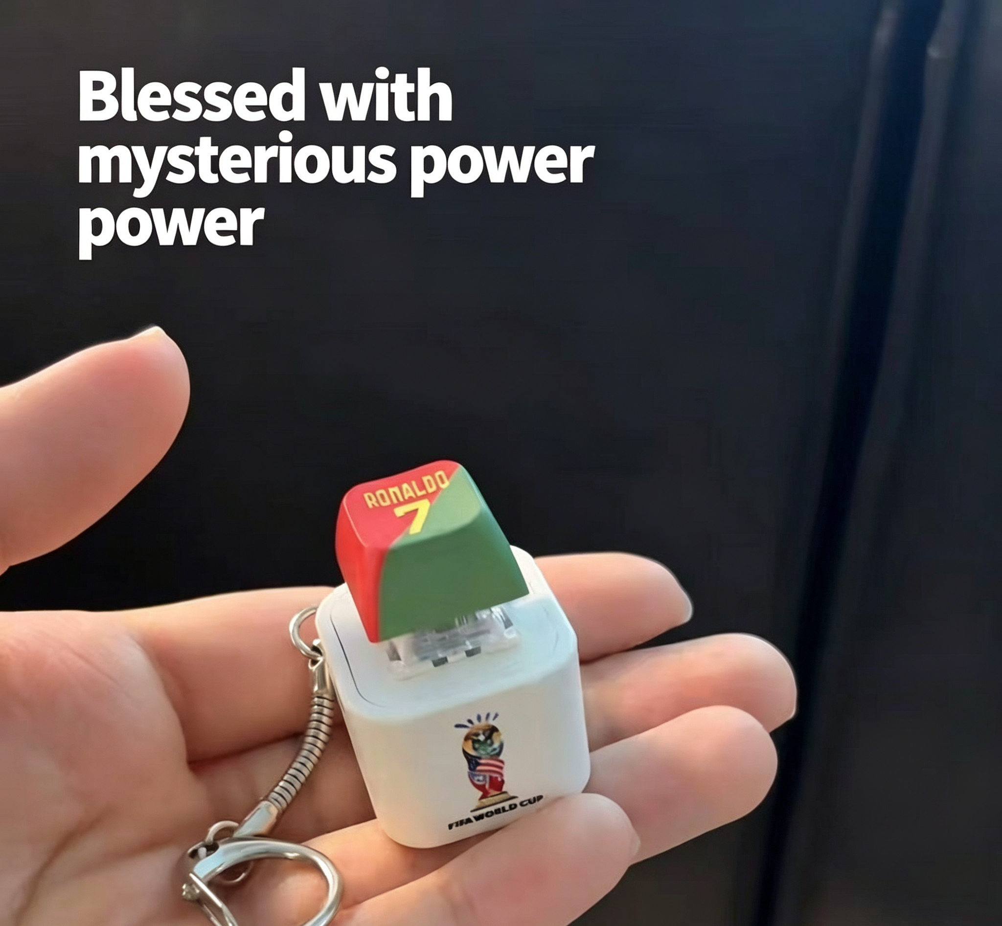 New Cristiano Ronaldo “Mysterious Power” Siu Sound- and Light-Up Button Keychain: A Stylish, Prank-Themed Gift