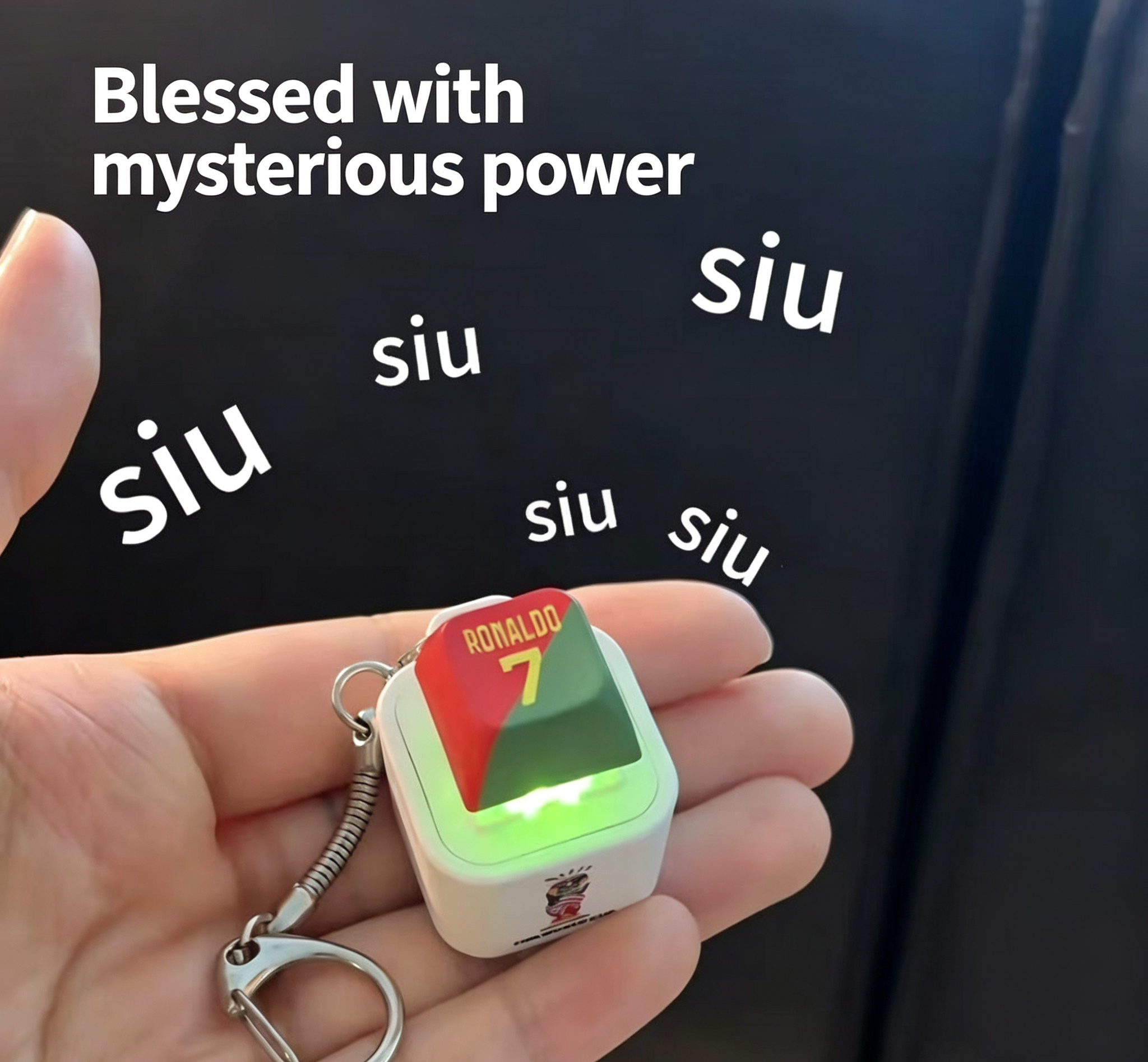 New Cristiano Ronaldo “Mysterious Power” Siu Sound- and Light-Up Button Keychain: A Stylish, Prank-Themed Gift