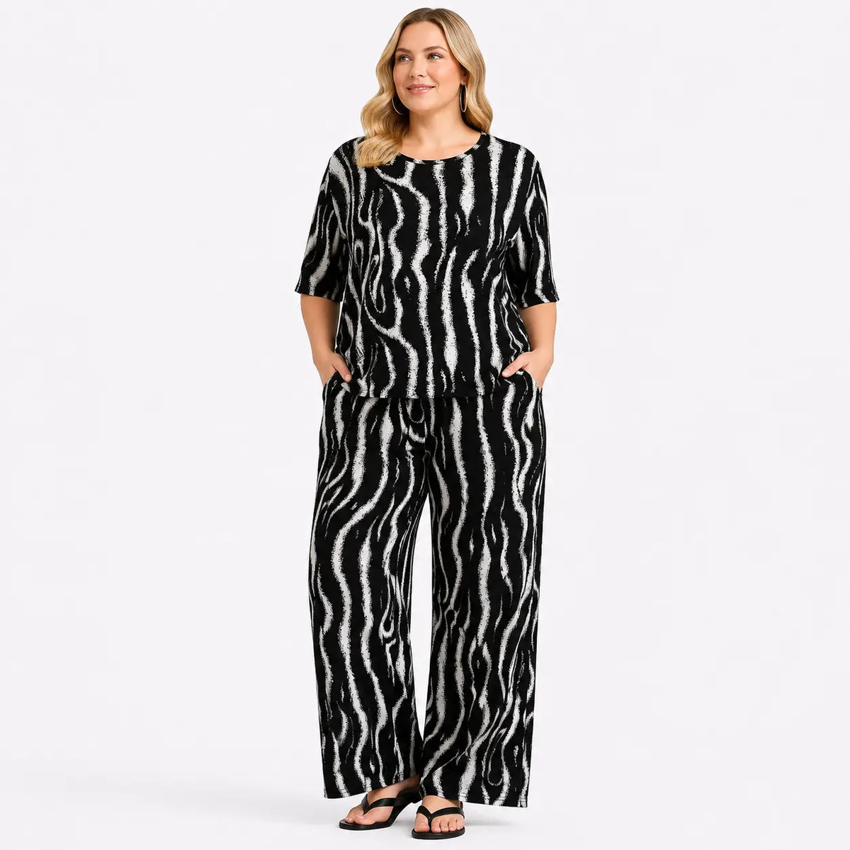 LADIES COMFORT LOUNGE CO-ORD SETS UPGRADED FRESH COOL FABRIB JUST MADE FOR MOST COMFORT SENSATION DURING SUMMER TIMES SUPER STRETCHY 3D PATTERNS VERSATILE FOR MOST VIBES ONE SIZE FITS