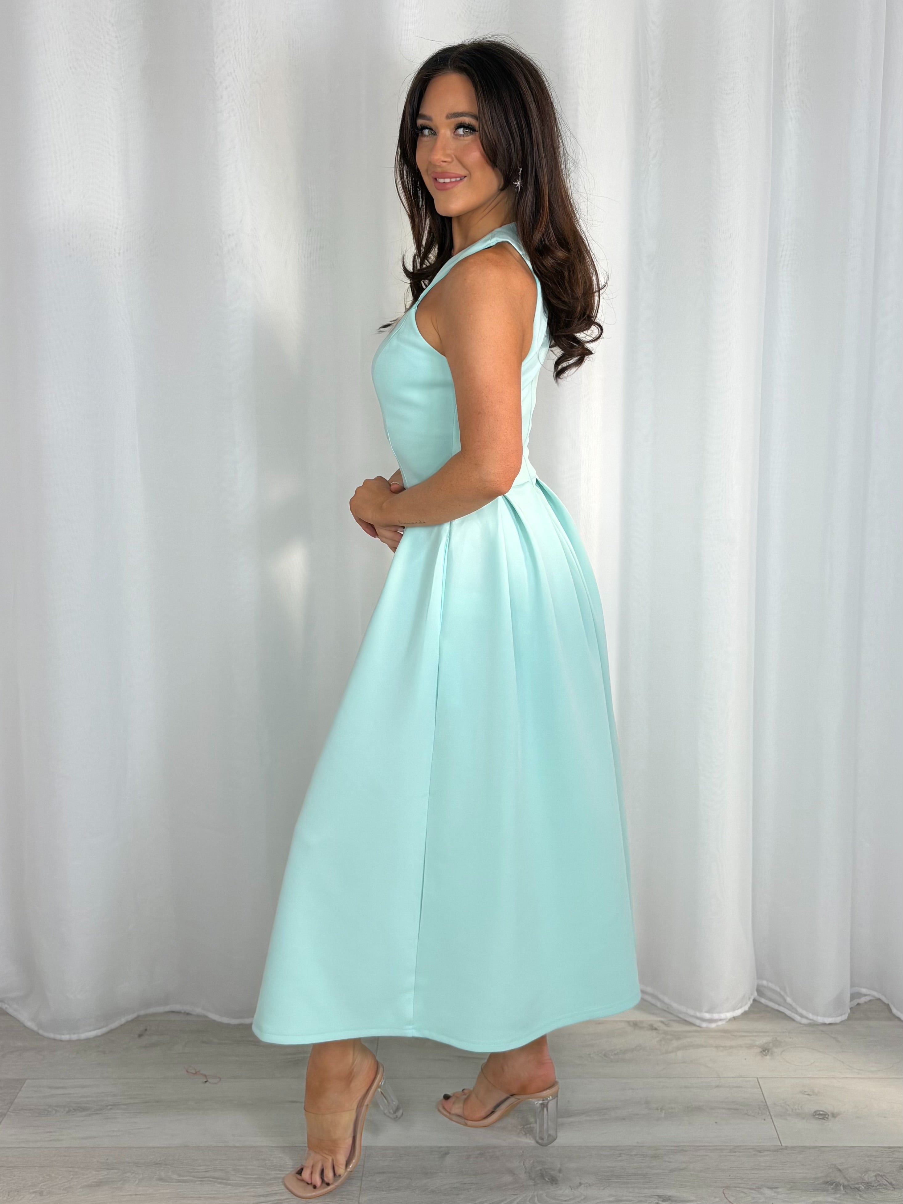 Sleeveless High Neck Pleated Dress (2 Colours)
