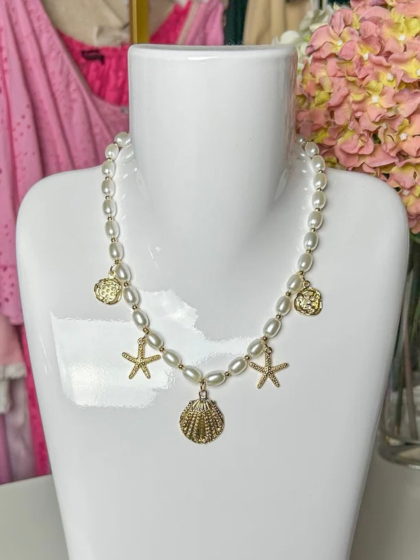 Shell Starfish Pendant Pearl Necklace (2 Colours)