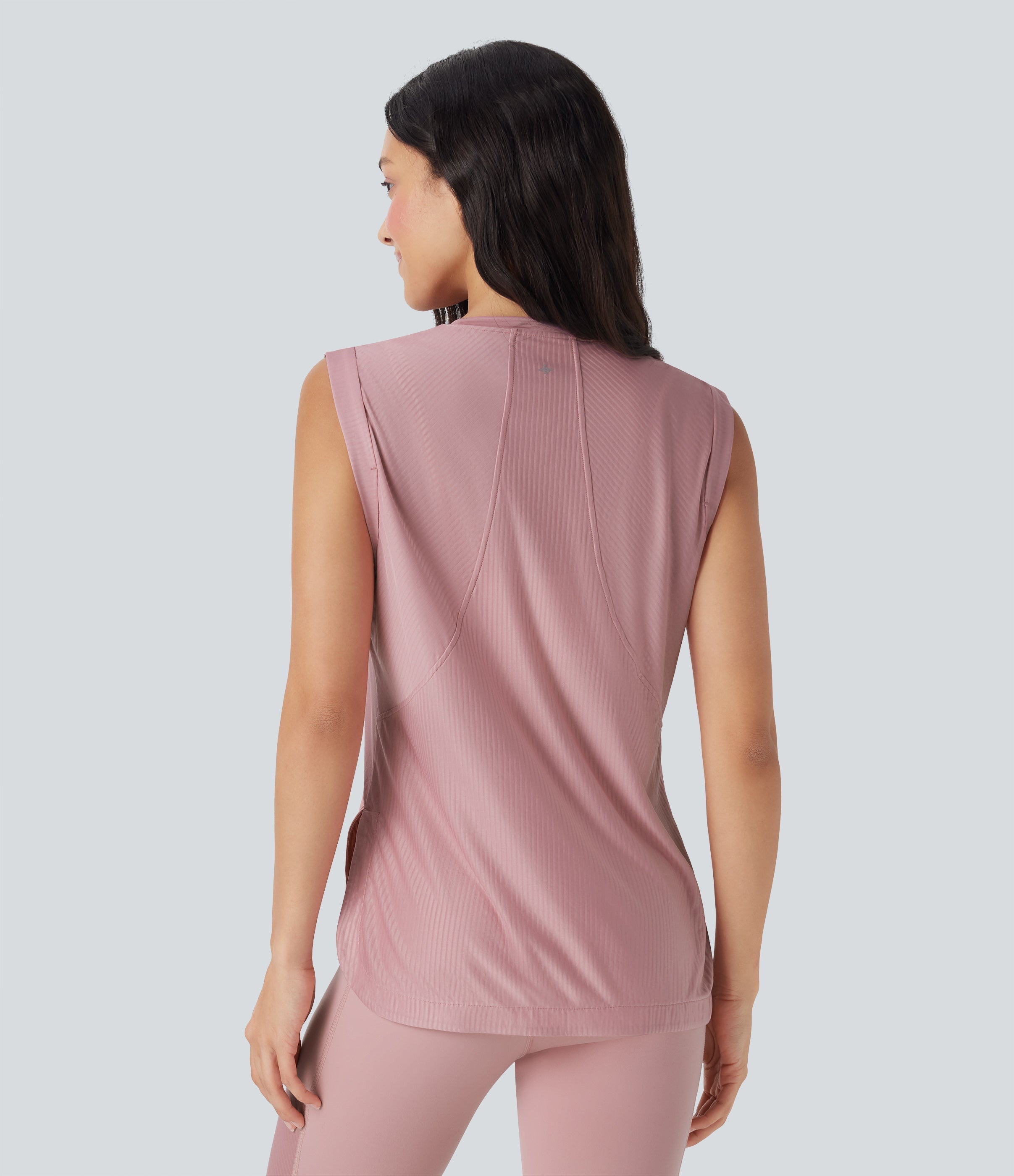 Round Neck Curved Hem Quick Dry Yoga Tank Top