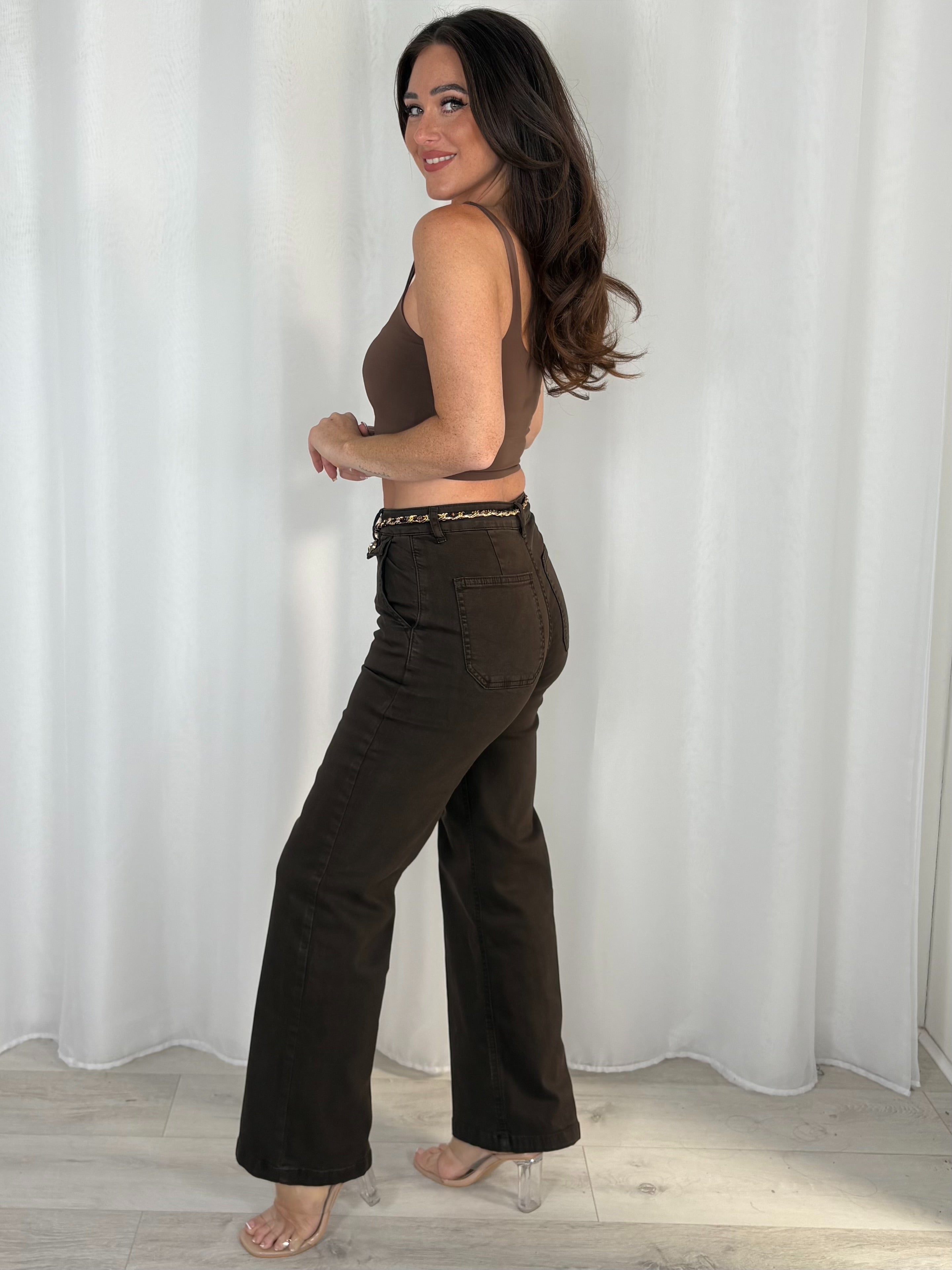 Straight Leg Jeans With Gold Heart Detailing Buttons And Chain Belt (2 Colours)