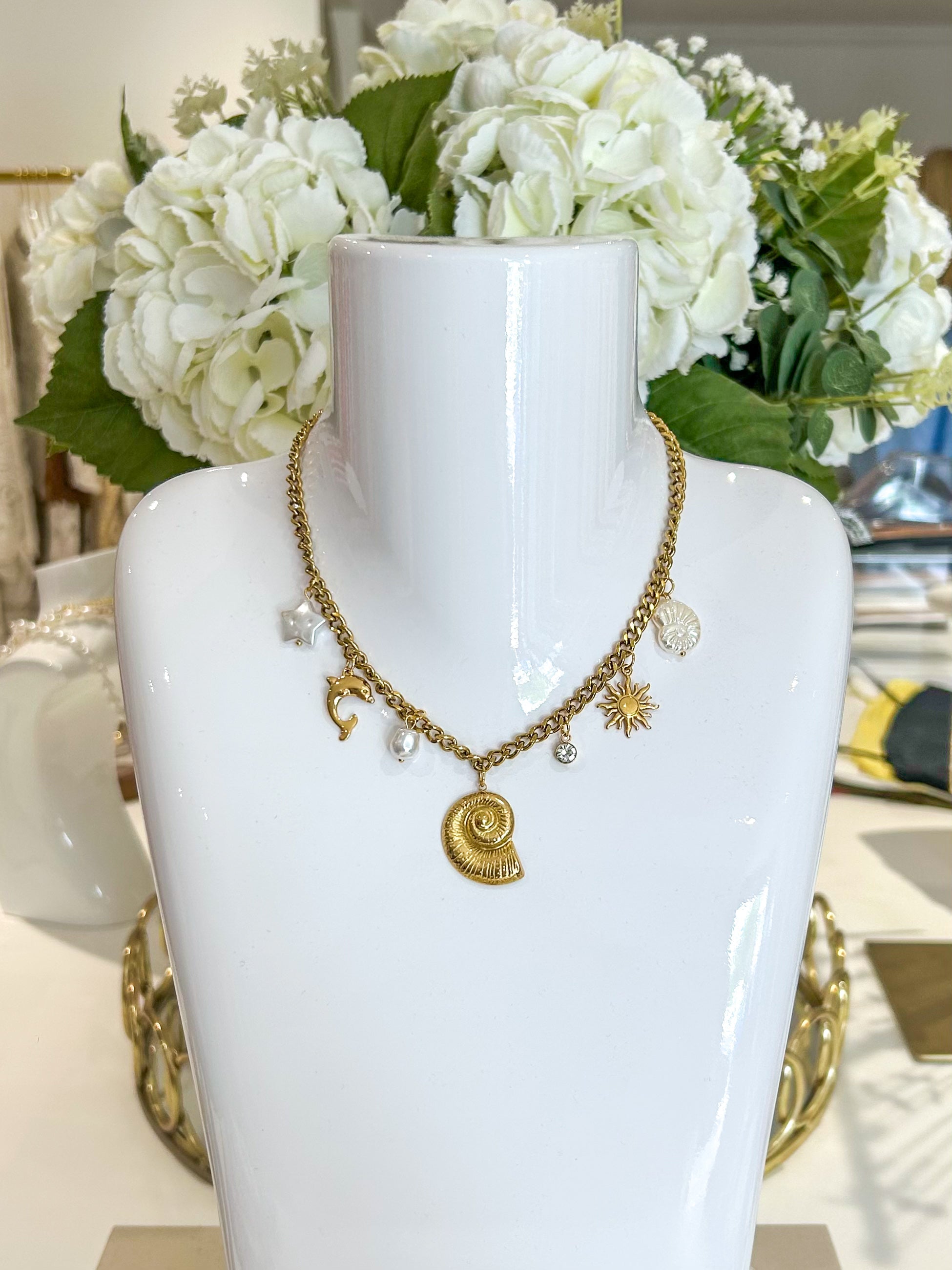 Multi Pendant Seashell Necklace (2 Colours)