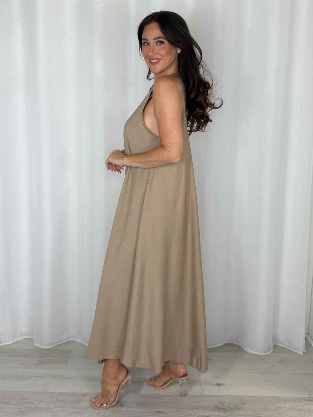 Maxi Dress With Necklace (4 Colours)