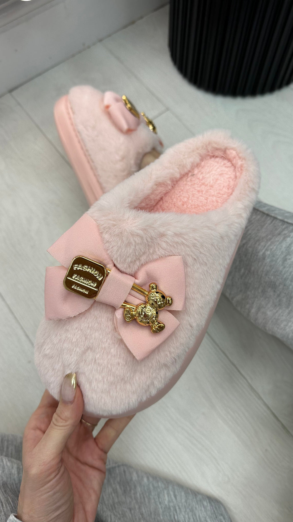 Amelia Bow & Lock Detail Fluffy Slippers