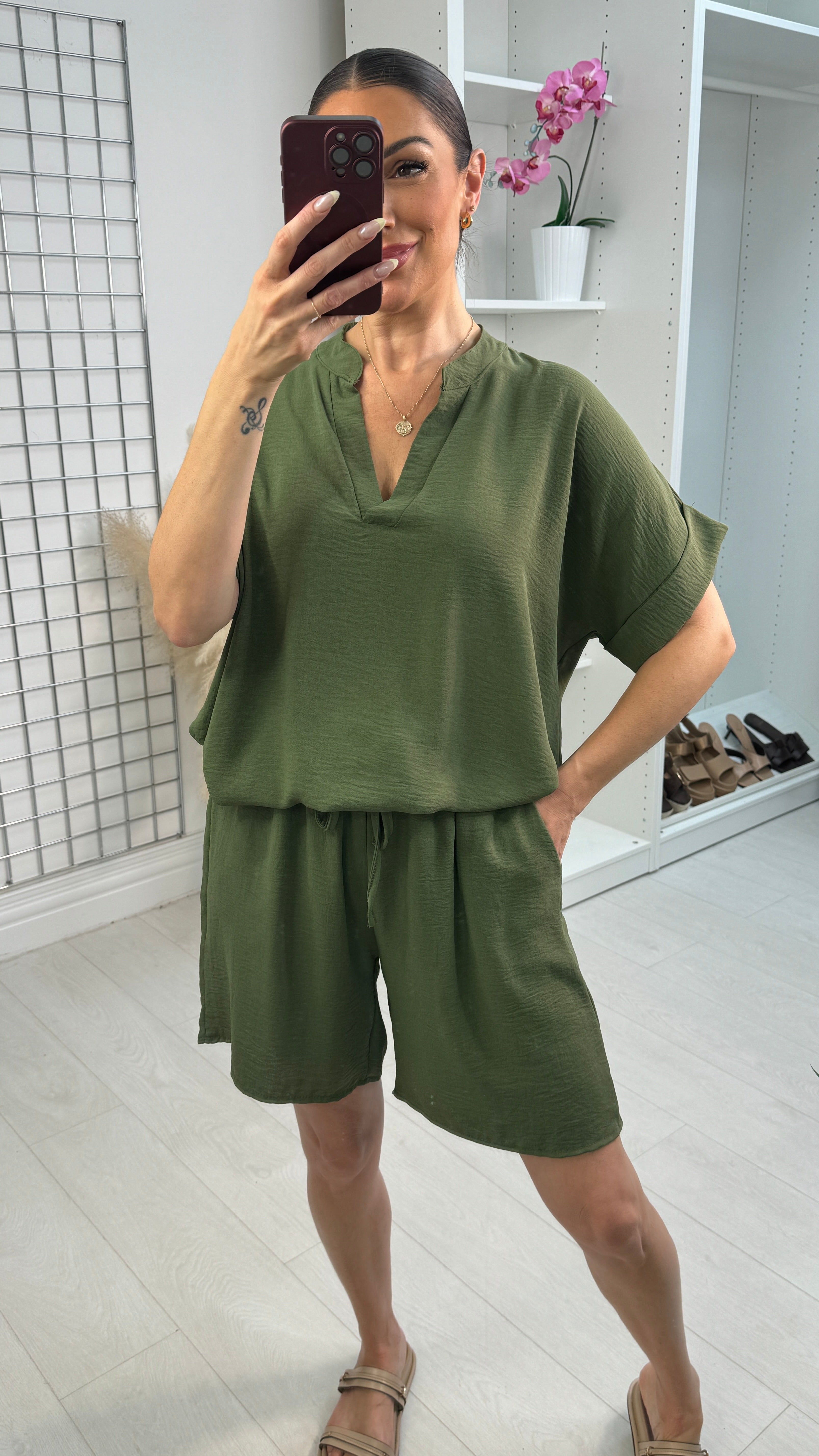 Izbel Plain Crepe V Neck Shorts Co-Ord Set