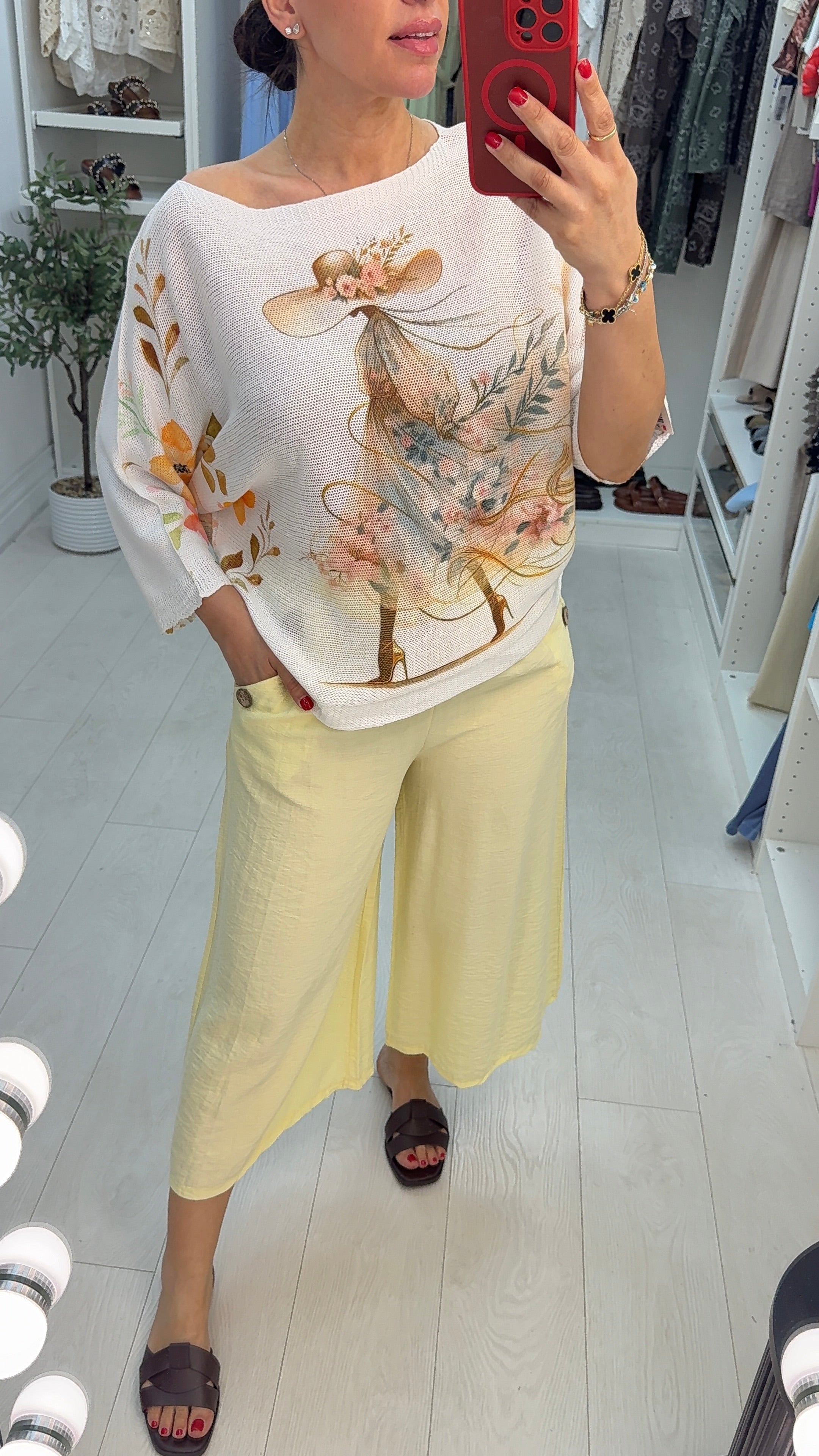 Cindi Floral Lady Print Batwing Top
