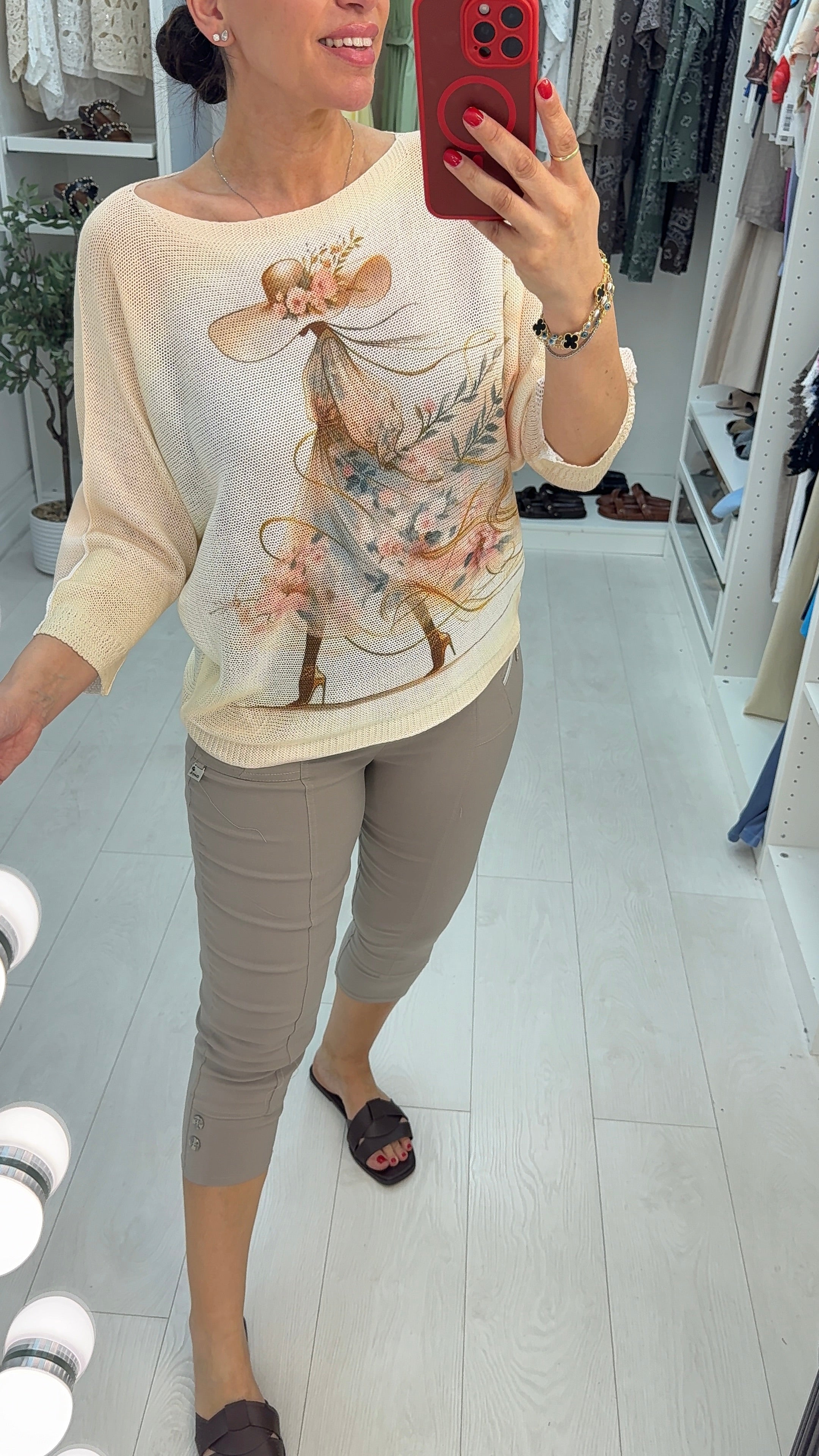 Cindi Floral Lady Print Batwing Top
