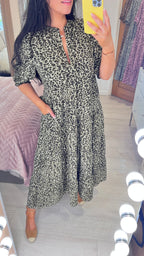 Acorn Leopard Print 3/4 Sleeve Smock Maxi Dress