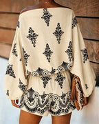 Women's Vintage Print Two-Piece Set Off-Shoulder Batwing Sleeve Top and High-Waisted Shorts Casual Vacation Set