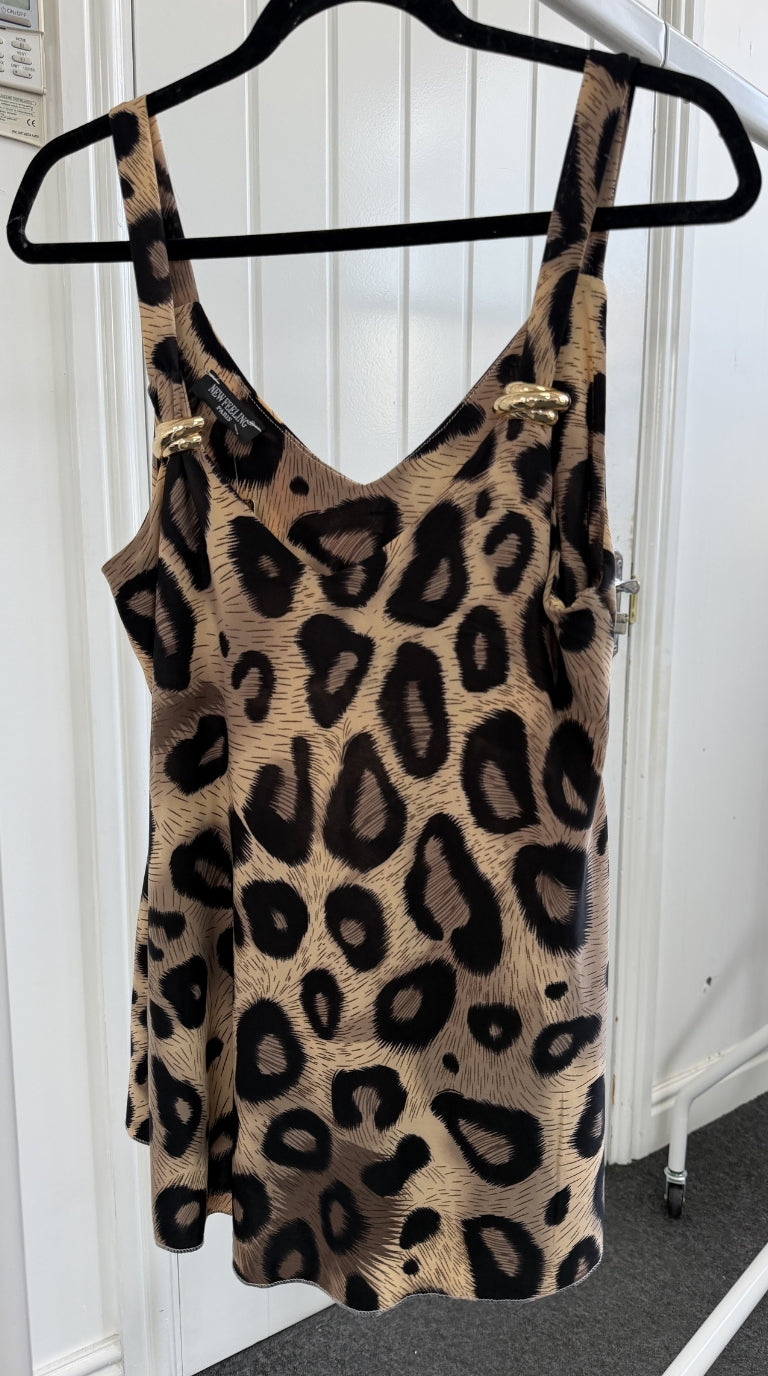 Emine Cheetah Print Loose Fit Top