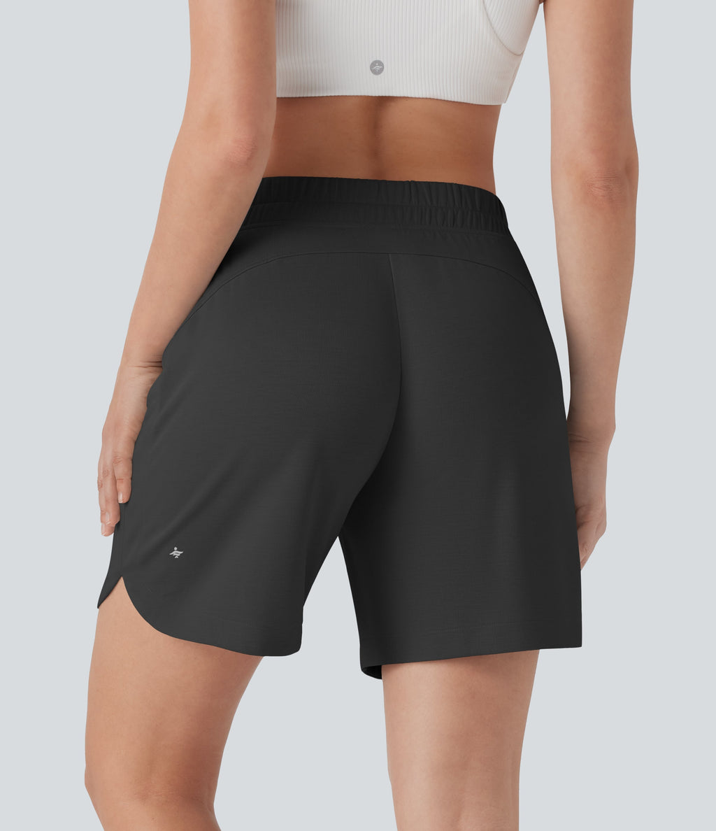 Mid Rise Side Pockets Curved Hem Yoga Bermuda Shorts