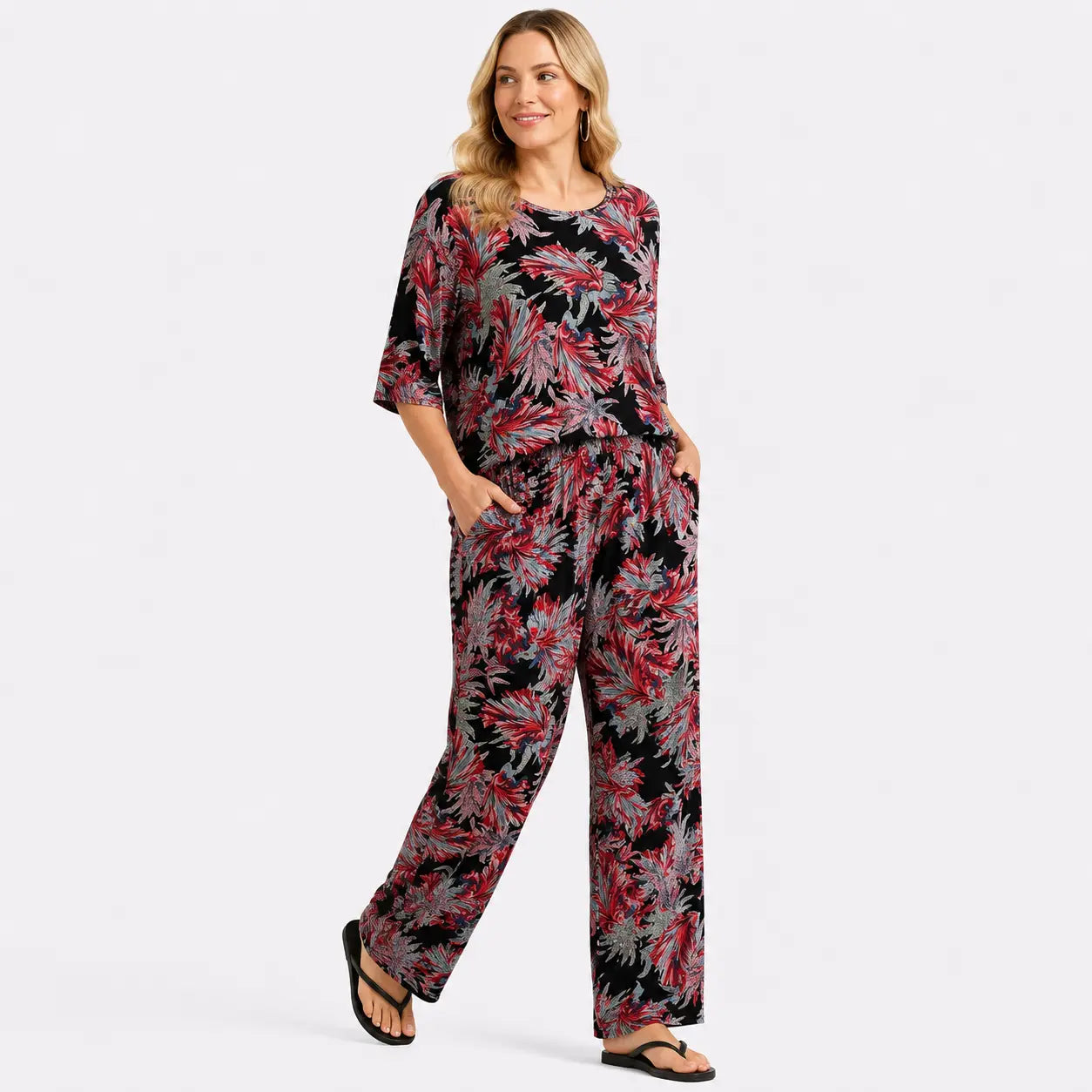 LADIES COMFORT LOUNGE CO-ORD SETS UPGRADED FRESH COOL FABRIB JUST MADE FOR MOST COMFORT SENSATION DURING SUMMER TIMES SUPER STRETCHY 3D PATTERNS VERSATILE FOR MOST VIBES ONE SIZE FITS