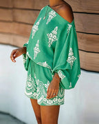 Women's Vintage Print Two-Piece Set Off-Shoulder Batwing Sleeve Top and High-Waisted Shorts Casual Vacation Set