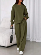 Women's Fall Winter New Long Sleeve Round Neck Sweatshirt and Pants Set, Casual Loose-Fitting Two-Piece Fashion, Travel Party Inspiration