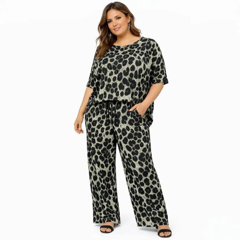 LADIES COMFORT LOUNGE CO-ORD SETS UPGRADED FRESH COOL FABRIB JUST MADE FOR MOST COMFORT SENSATION DURING SUMMER TIMES SUPER STRETCHY 3D PATTERNS VERSATILE FOR MOST VIBES ONE SIZE FITS
