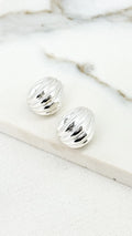 Ribbed Curved Droplet Earring (2 Colours)